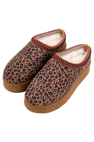 Dogo Women's vegan leather brown slipper - looney tunes leopard looney design