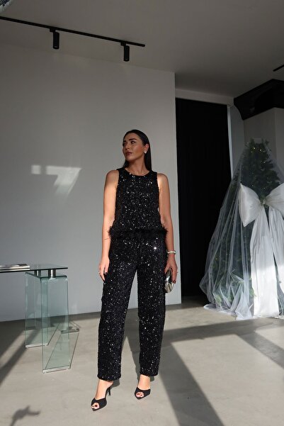 Özge Özgenç Sequin and Otrizli Blouse Pants Set