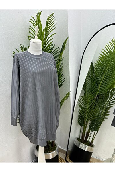 ÖZNE BUTİK تونيك نسائي ذو ياقة دائرية ونسيج ناعم من قماش الميرسيريزد