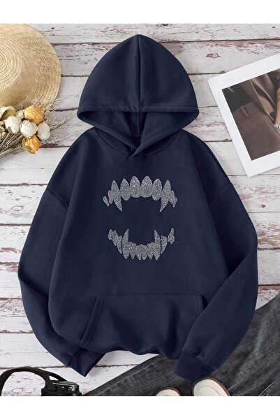 Rokeby سويت شيرت للجنسين من Wild Teeth مطبوع بغطاء رأس باللون الأزرق الداكن م...