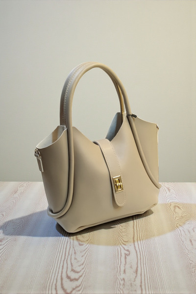 PAPATAY 7565 حقيبة يد وكتف نسائية أنيقة بتصميم بسيط مع حزام