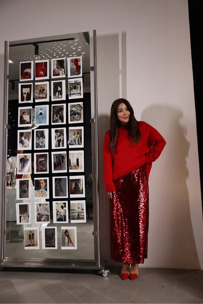 Özge Özgenç Fusta midi cu paiete