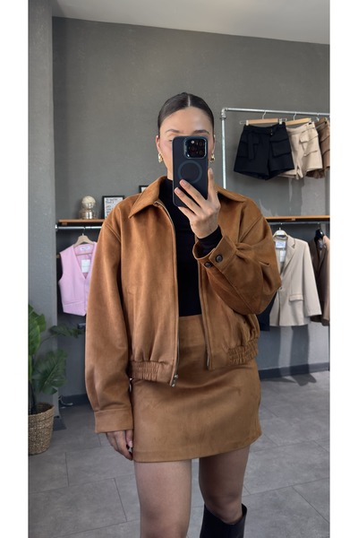 YOUR NAME سترة نسائية من جلد الغزال بلون تان