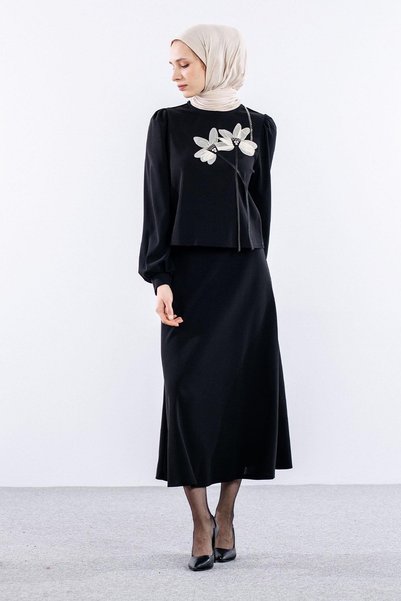 ribana Women's Transitional Woven Fabric Set with Floral Accessories Sweatshirt and Scuba Skirt with Elastic Waist