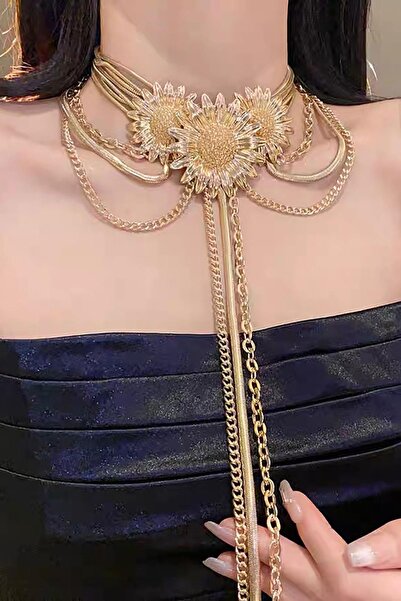 TAKIŞTIR Altın Renk Çiçek Figürlü Tasarım Kolye