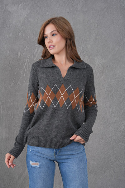 Park Karon سترة تريكو نسائية بياقة بولو منقوشة بنصف فتحة 8597Sw