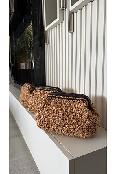 WOMANBAG EL YAPIMI DERİ BURSLU HASIR CLUTCH ÇANTA KAHVERENGİ (30x19cm)