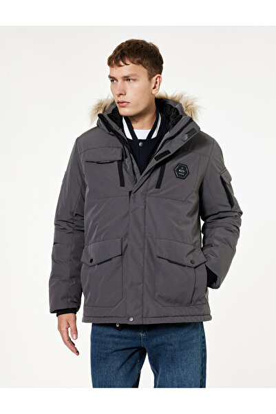 Koton Uzun Kollu Cep Detaylı Suni Kürklü Kapşonlu Kışlık Parka