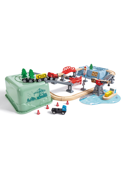 Hape Jucarie din lemn - Set tren port (51 piese), copii varsta 3 ani+,6 ani+,8 ani+