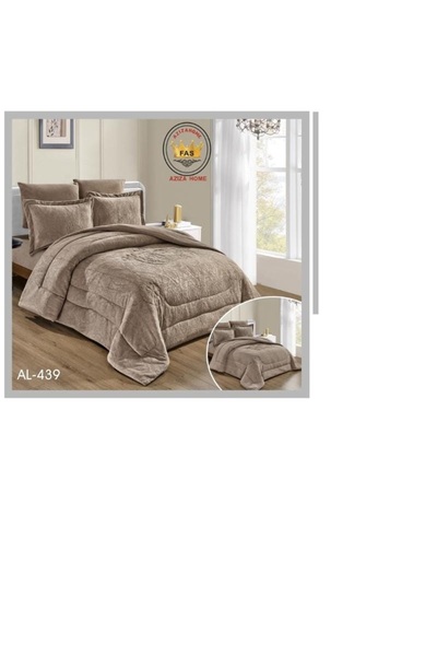 FABRIC Double bed velvet duvet set, 6 pieces, in a warm beige color with subt...