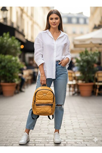 ZERVA QUEEN حقيبة ظهر رياضية نسائية مبطنة بتفاصيل سحاب