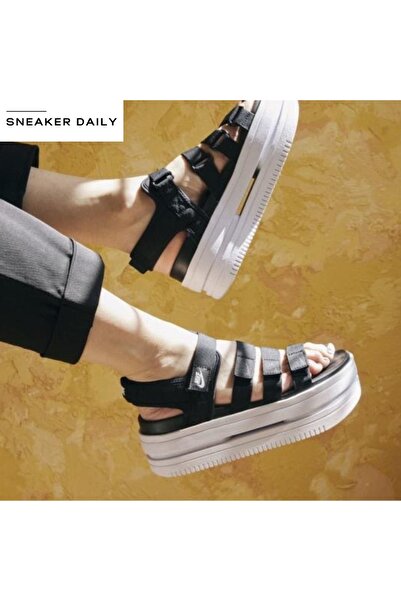 Nike icon classic sandal Spormoon