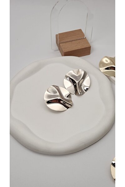 Glithe Women's Oval Wavy Brand Earrings