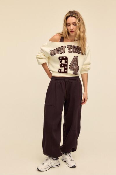 Stradivarius Printed boat neck sweatshirt