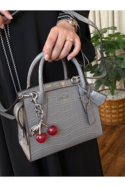 GGGG High quality shoulder bag with accessories