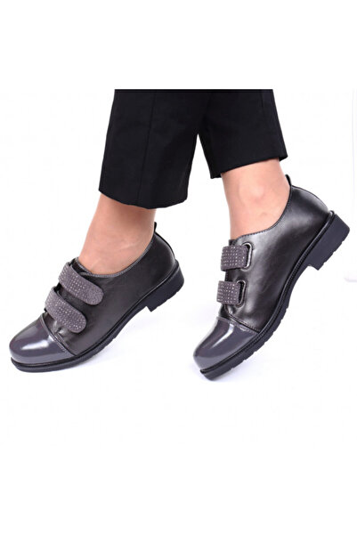 Penelope Light Gray Casual Shoes