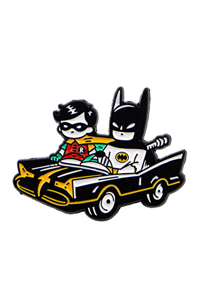 Miniso 3 دبابيس مينا رائعة لأبطال الأفلام الخارقين وشخصيات الأنمي ودبوس ياقة على حقيبة الظهر وإمكانية الوصول إلى الملابس.