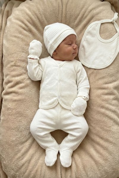 zumino 5-Piece Solid Color 100% Cotton Hospital Release Newborn Baby Set