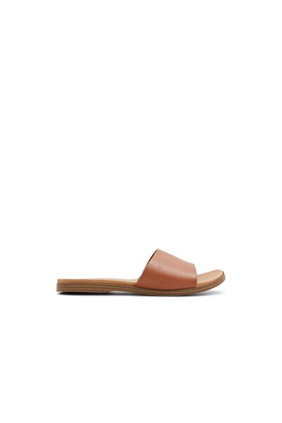 Call it Spring صندل بيردي / صندل مسطح