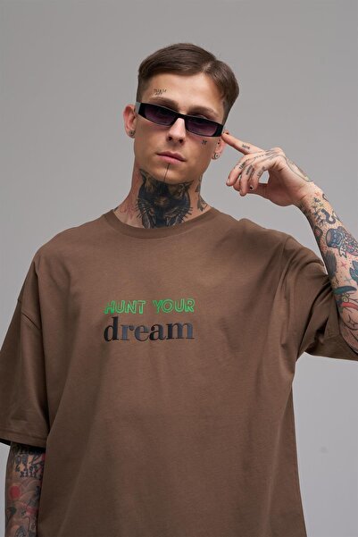 Machinist Unisex Oversized Hunt Your Dream Printed Cotton T-Shirt Brown