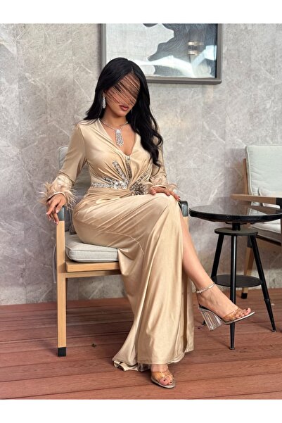 alestafham فستان سهرة ملكي مرصع باللؤلؤ
