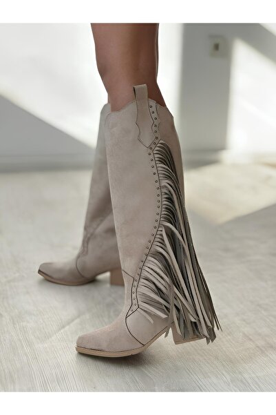 Favi Ayakkabı Bej Süet Püskül Detaylı Troklu Uzun Fermuarsız Çizme
