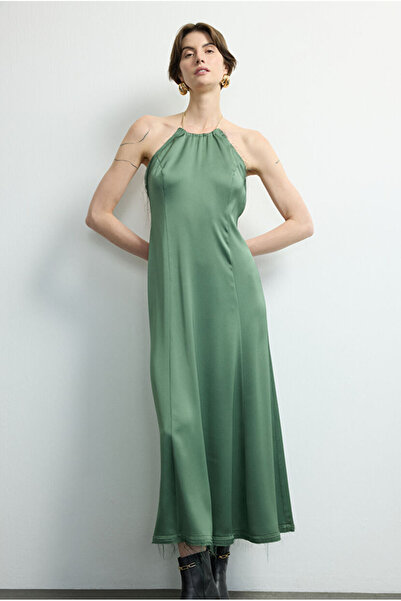 Love My Body Moda Tutkusu Sırt Dekolteli Saten Elbise