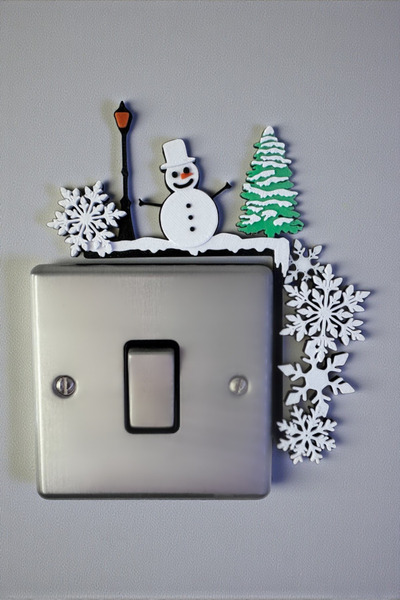 tredblock زينة مقبس الكهرباء لرأس السنة الجديدة على شكل رجل الثلج (النسخة اليمنى) مع مفتاح إضاءة وزخرفة زاوية لعيد الميلاد