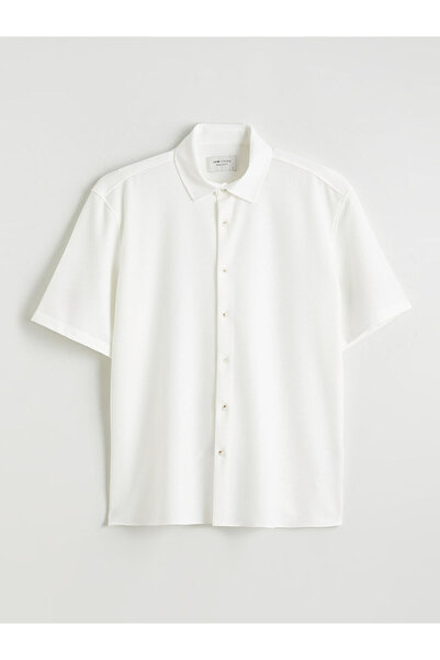 LC Waikiki Ανδρικό πουκάμισο Ecru Regular Fit από το plus-store