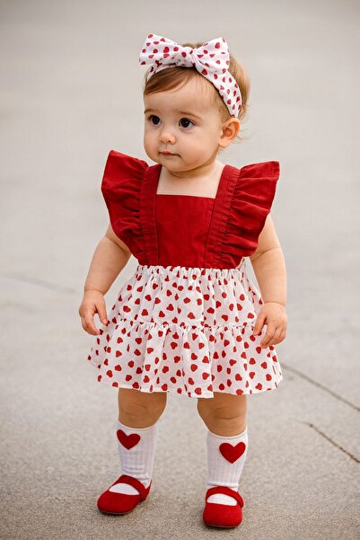 ues KIZ ÇOCUK KALP DESENLİ FIRFIRLI SALOPET VE ÇORAP SET