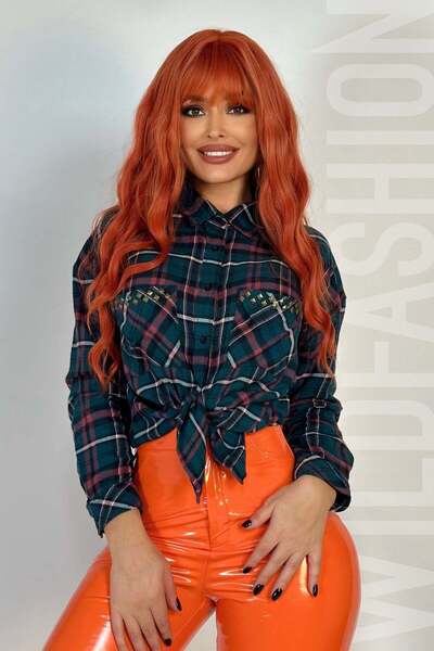 WildFashion W617RR-12 Checkered shirt, with long sleeves and accessorized with pockets