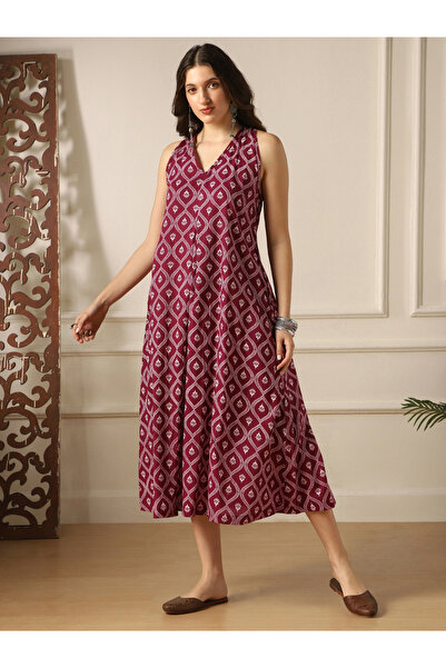 Globus By Styli Back Twisted Knot Style Flared Hem Midi Dress