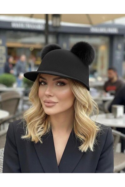 sf collection قبعة صوفية نسائية مع غطاء للأذنين وحافة مزينة بكرات