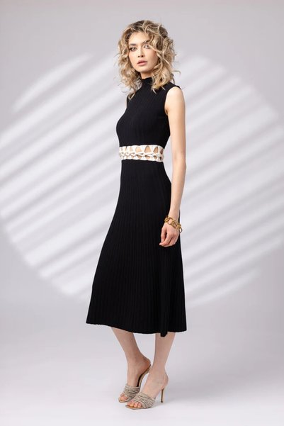 LARA WEAR Dress with braid at the waist