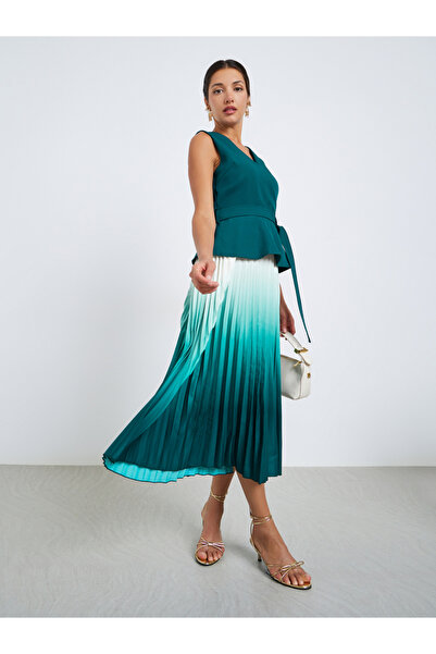 Styli Women Ombre Look Pleated A-Line Midi Dress