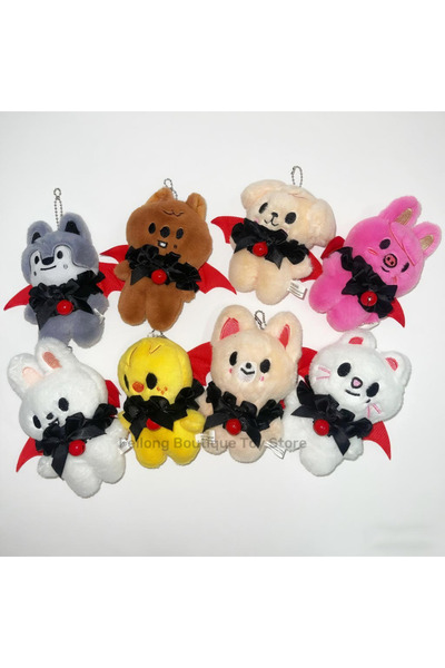 Choice ٨ قطع من دمى ستراي كيدز المحشوة MH-W1-8، بطول ١٠ سم، بتصميم شيطان مضحك، وملابس ريد وينغ، من إنتاج SKZOO.