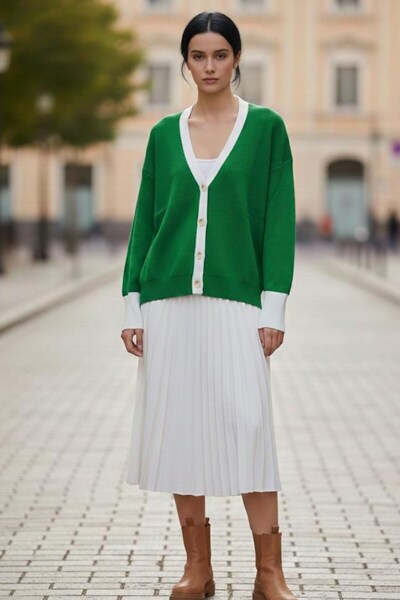 Kübra Tekstil Women's Green White Buttoned Oversized Soft Textured Relaxed Fit Buttoned Knitwear Cardigan - Women's Cardigan