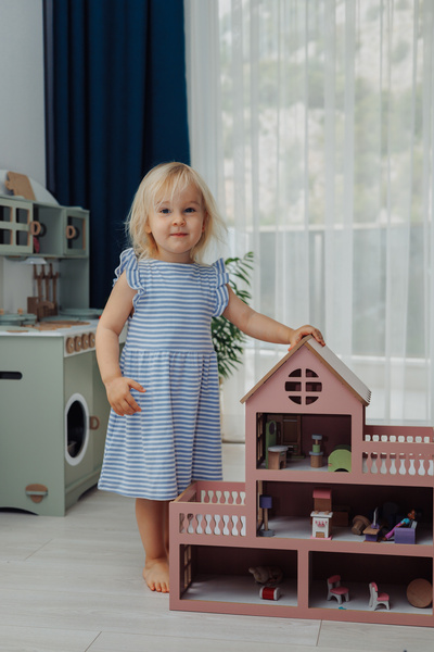 ozbience Çocuklar İçin Ahşap Oyun Evi ve 20 Parça Premium Eşya Seti