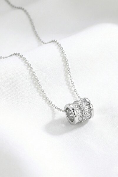 Lorivelle قلادة أسطوانية من الفولاذ مرصعة بحجر الزركون - تصميم هندسي عصري لا ...