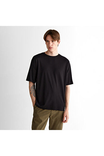 Gant Erkek Siyah Relaxed Fit Bisiklet Yaka Logolu T-Shirt