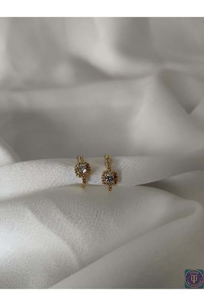 uyguntakıaksesuar أقراط من الفولاذ بتصميم بسيط مع أحجار ذهبية اللون - أناقة ر...