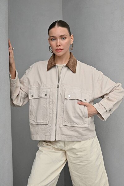 JANNA BUDAK BOUTİQUE Kadife Yakalı Oversize Cepli Kadın Ceket – Bej