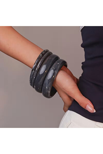 FM Black Color Stylish and Shiny 63mm Size Set of 4 Resin Bracelets — Natural Patterns and Stylish Combinations