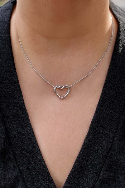 Ayno Knotted Heart Figure Women's Steel Necklace