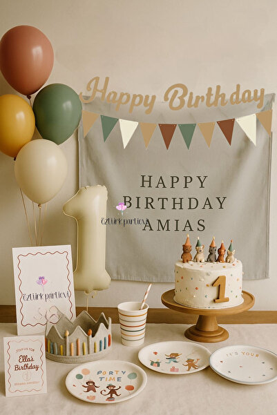 Öztürkpartievi مجموعة حفلات عيد الميلاد الأول ذات الطابع الرجعي - مفهوم عيد ميلاد سعيد