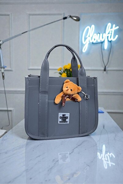 Glowfit Shine Your Shape Kadın Gri Su Geçirmez Buzzy Kumaş Omuz & El Çantası–Fermuarlı, Dış Cepli, Uzun Askılı (21x24x13 cm)