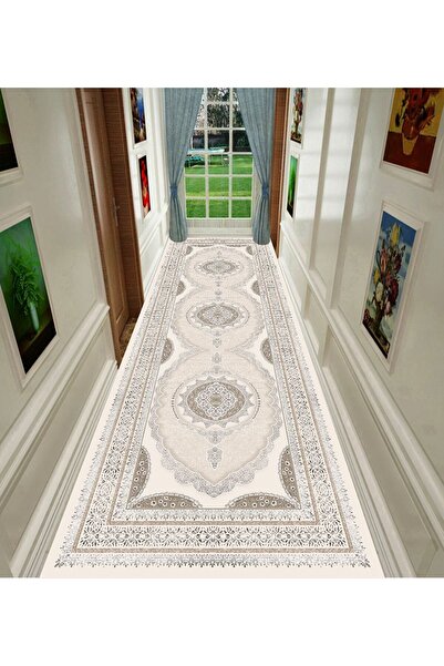 FABRIC مفرش ممر كلاسيكي مقاس $80 \times 300$ سم بلون البيج الفاتح والبني.