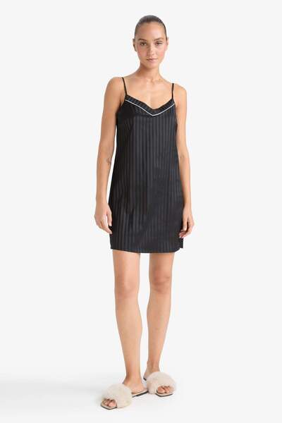 DeFacto Regular Fit V Neck Satin Strap Nightgown F7610Ax25Au