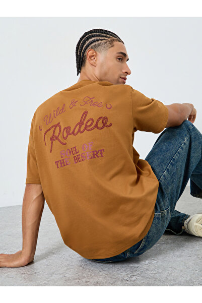 Styli Men Brown Embroidered Slogan Oversized T-Shirt