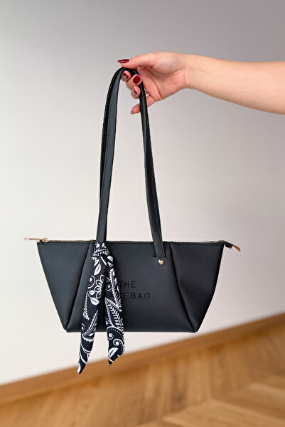 Cappmoda ÇNT-3041 Siyah Fularlı Deri Görünümlü Omuz Çantası